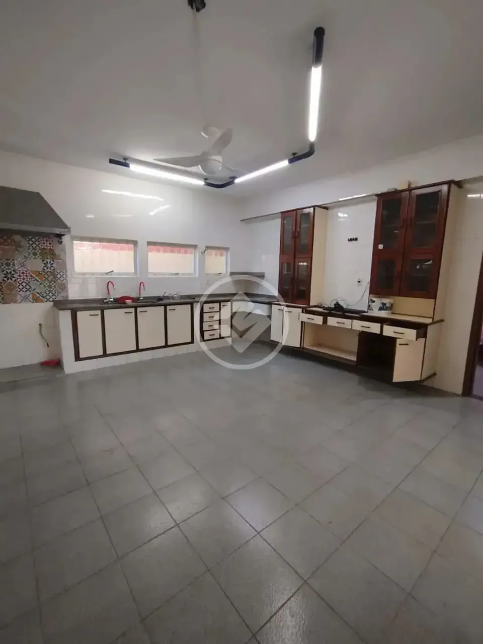 Vende-se Sobrado Residencial Bela Marina 6 quartos, sendo 3 suíte. R$ 1.500.000,00 codigo: