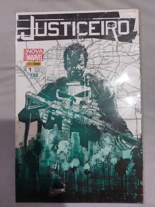HQ Justiceiro Preto e Branco Nova Marvel