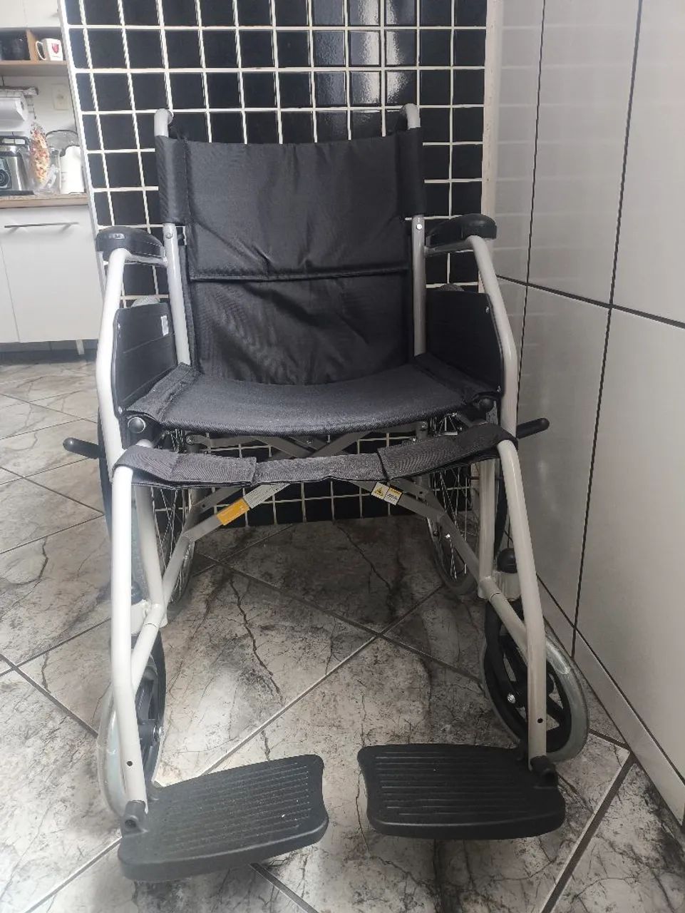 Cadeira de Rodas Dellamed NOVA  - Foto 5
