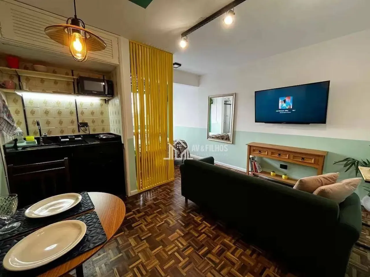 Studio MOBILIADO a venda no Centro - Curitiba