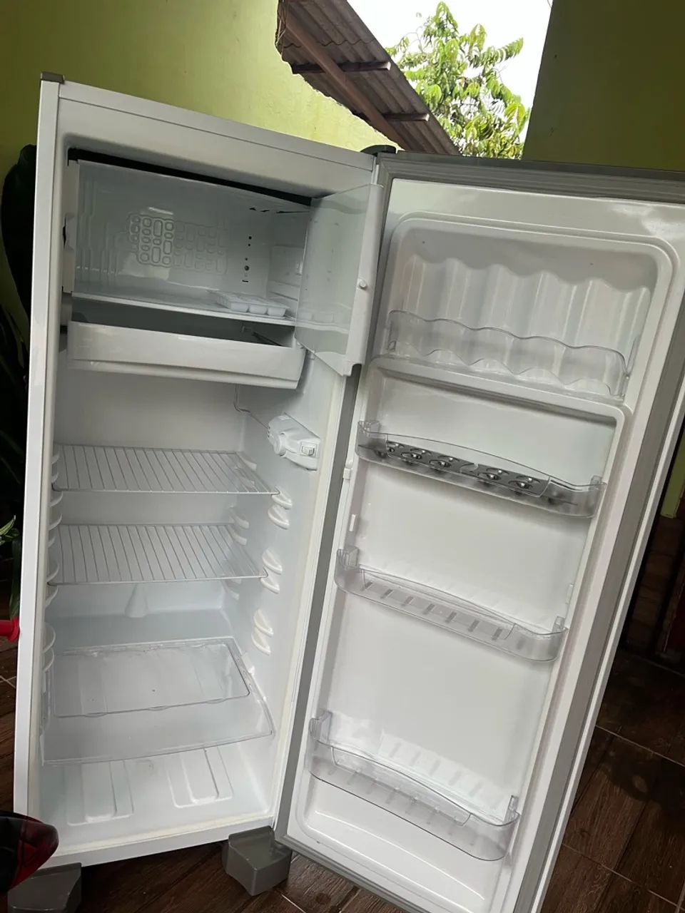 Geladeira Esmaltec 110 Litros - Foto 2