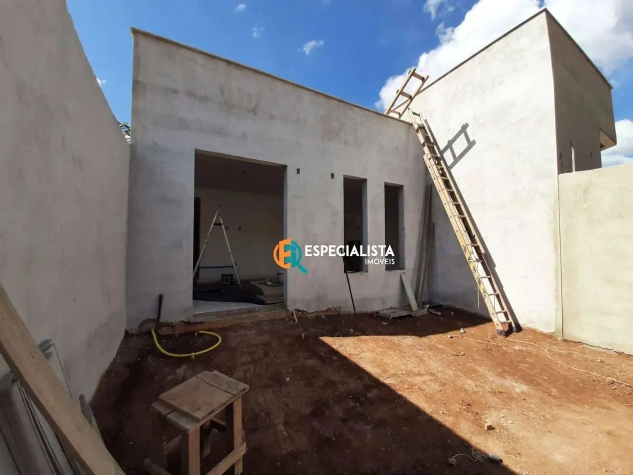 Casa 2 quartos e suíte, 64 m² por R$ 370.000 - Novo Centro - Santa Luzia/MG