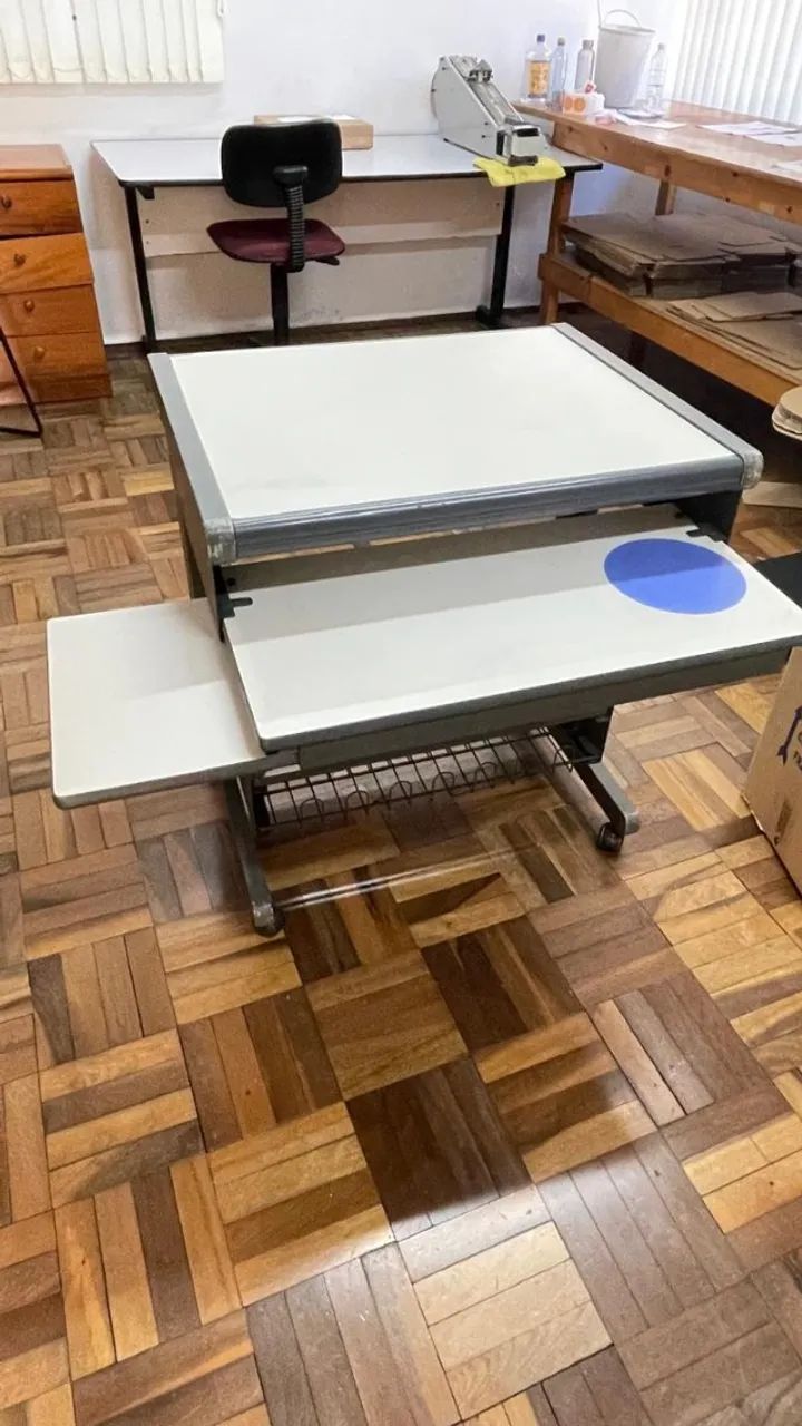 Mesa para Computador e Impressora