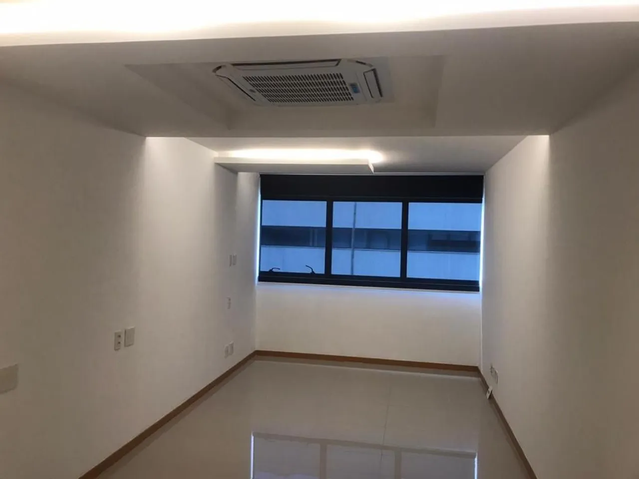 VOGUE SQUARE. Sala/Conjunto para venda possui 31 metros quadrados