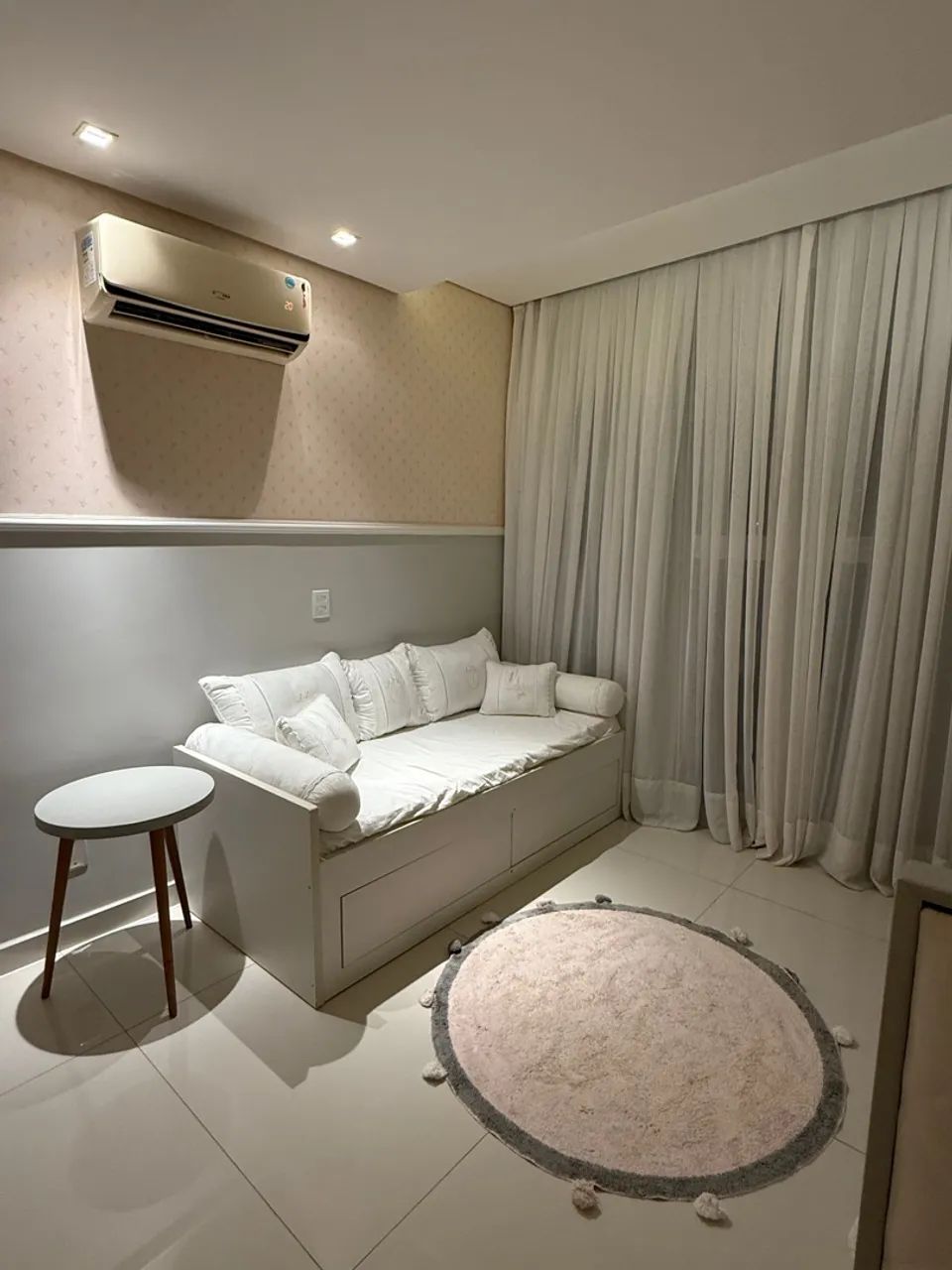 Berço Cinza para Bebê + cômoda + mesinha  - Foto 3