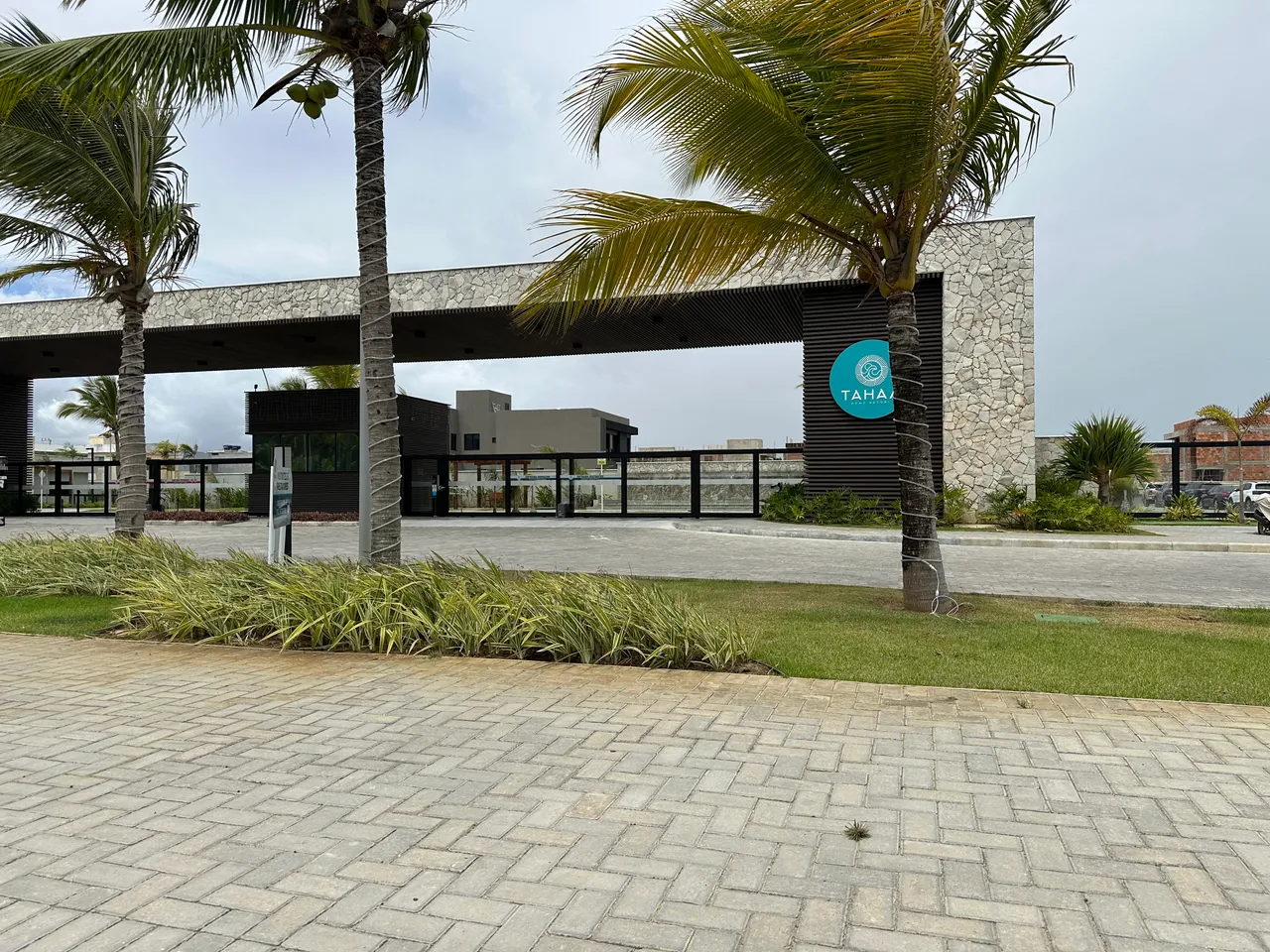 . Tahaa condomínio de luxo