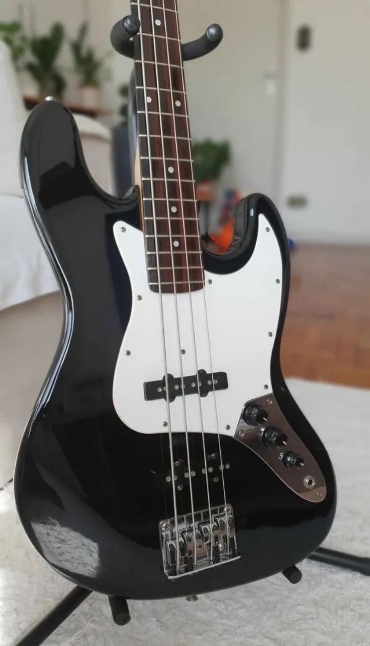 Baixo para colecionador Golden 80/90 tarrachas gotoh knobs fender