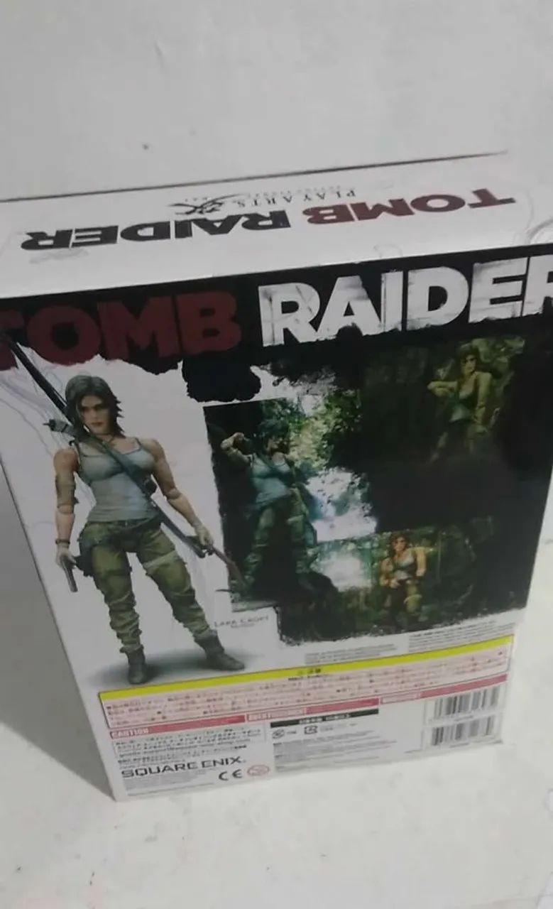 Boneco de ação Tomb Raider Play Arts Kai Lara Croft