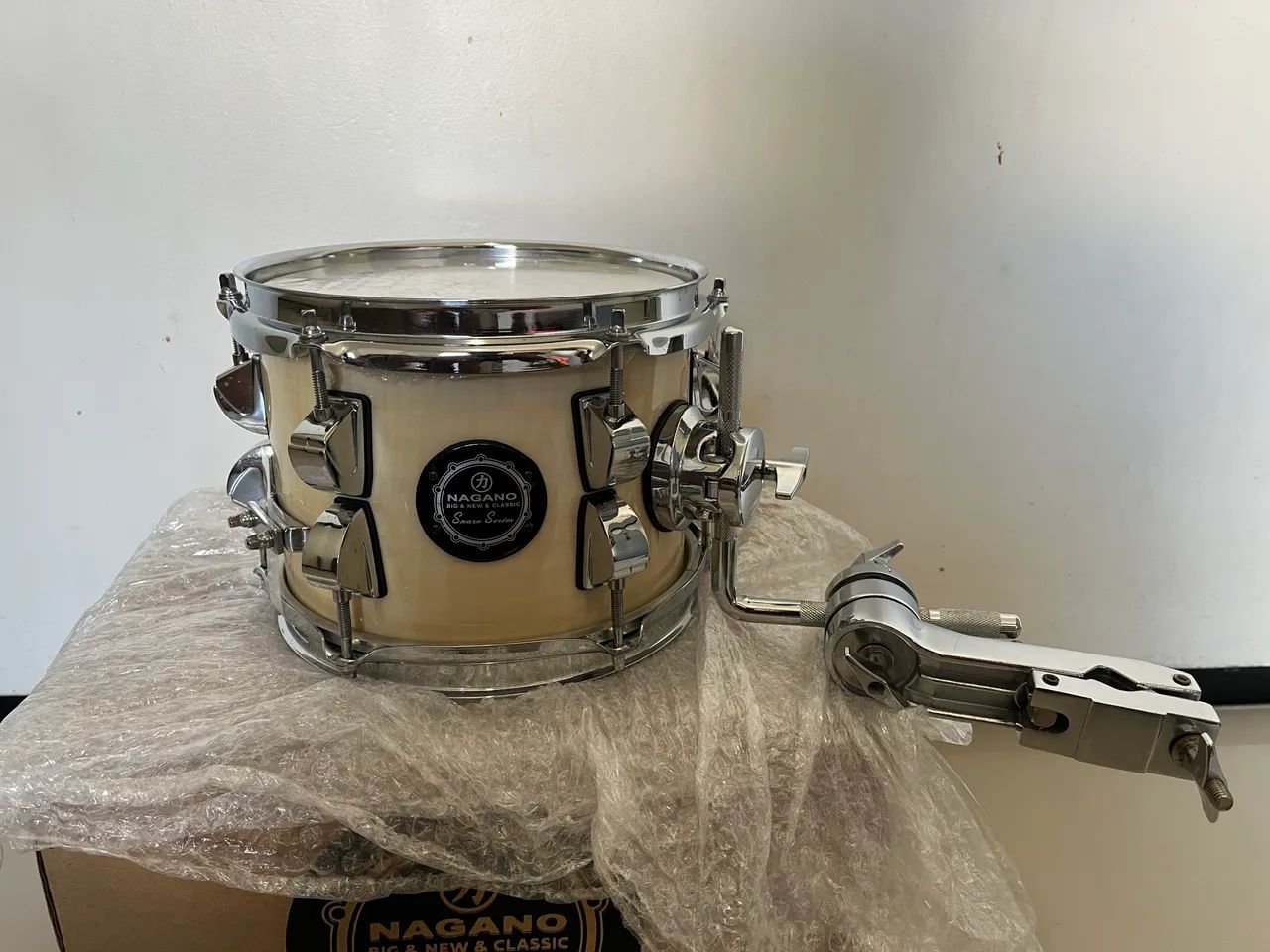 Caixa Bateria Madeira Nagano 8x6 New Beat + Clamp - Instrumentos