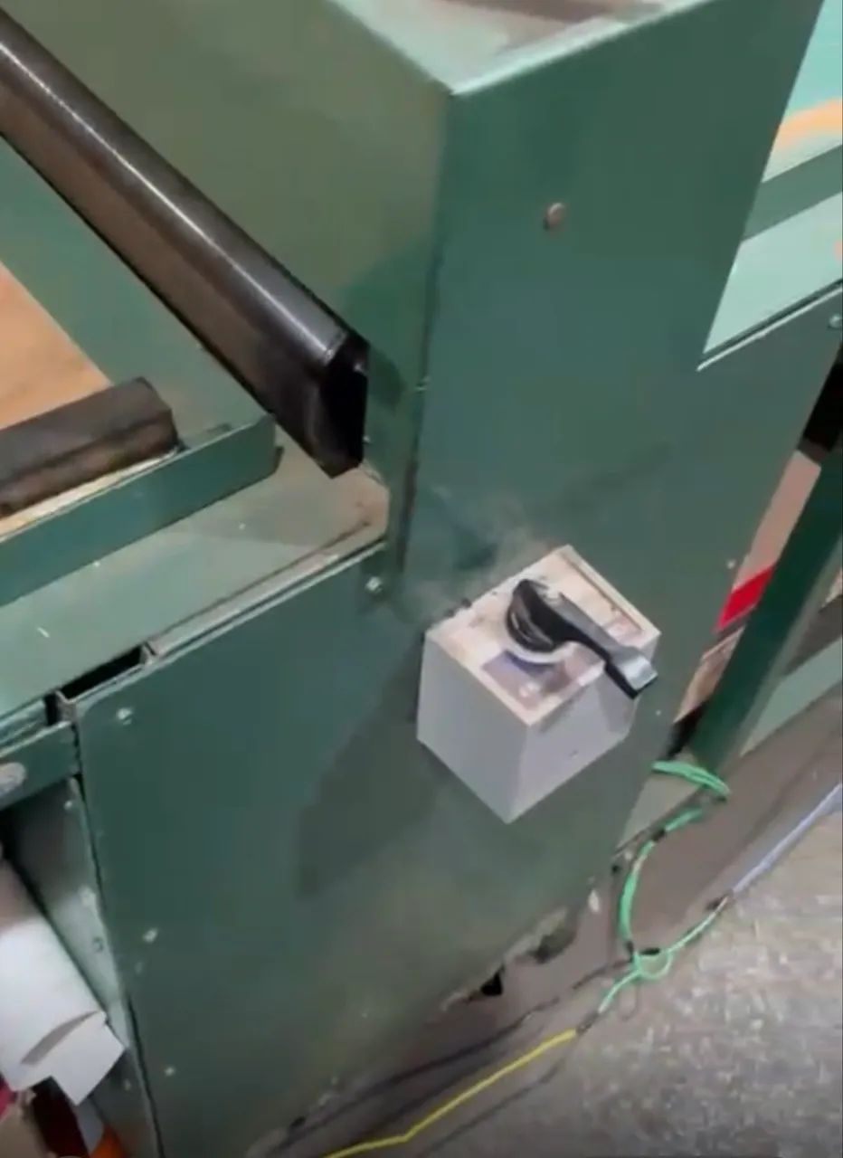 Mesa corte e vinco e riscador de papelão  - Foto 6