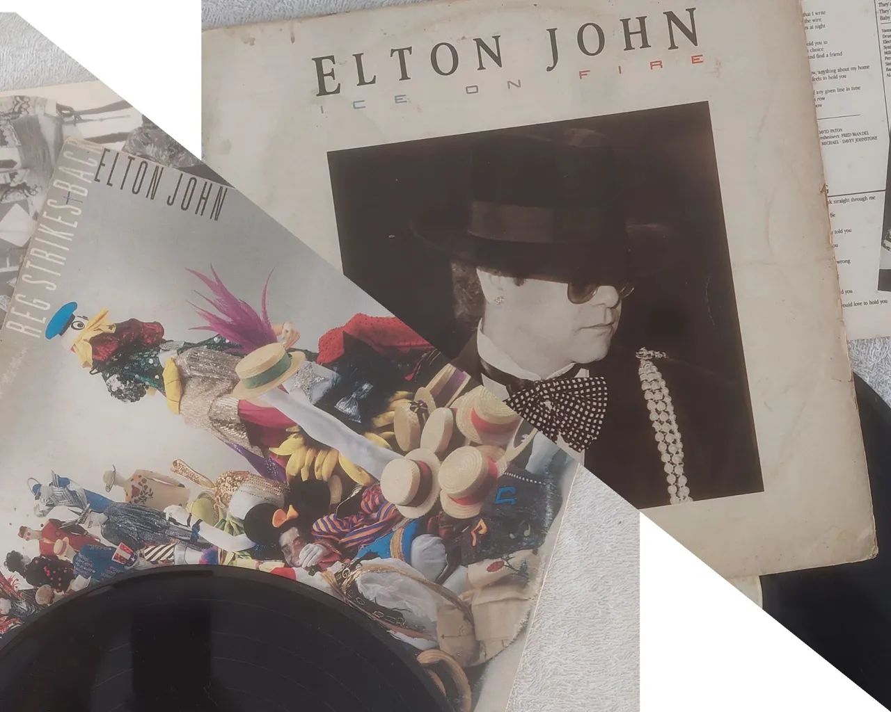 Lote LP Disco de Vinil Elton John - Ice on Fire + Reg Strikes Back