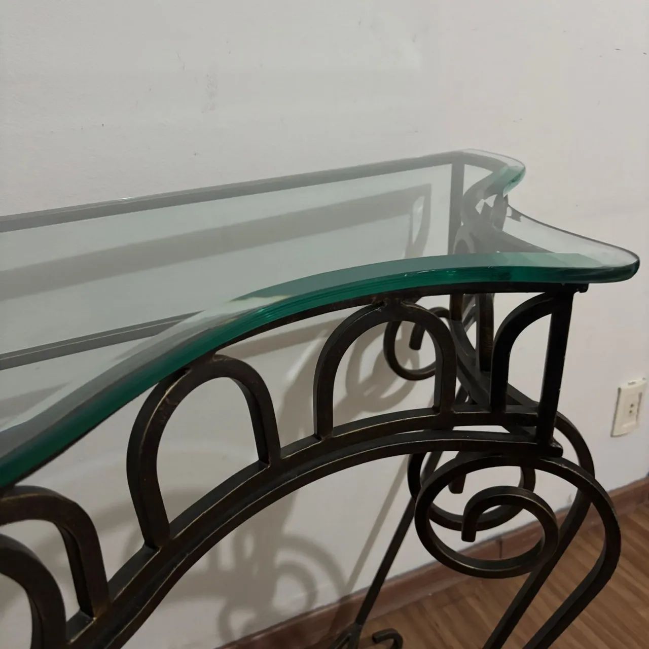 Aparador de ferro forjado64221273065091122