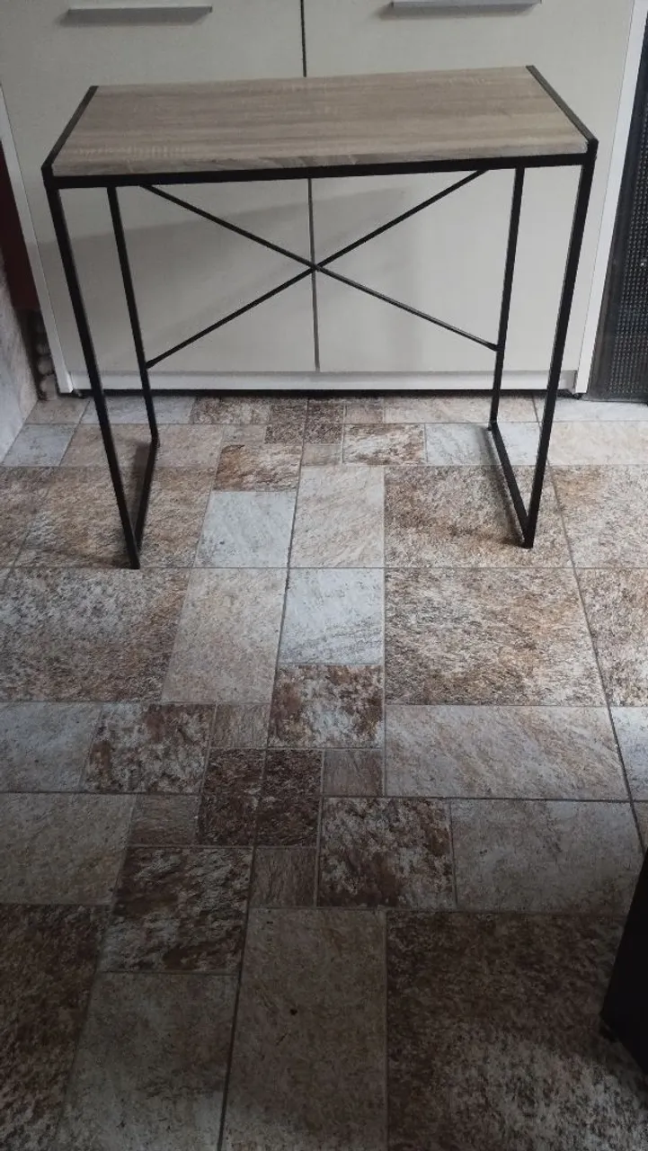 Escrivaninha Industrial com Design Moderno