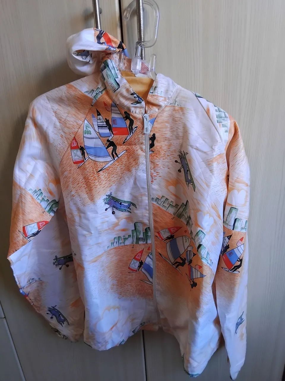 Casaco Infantil capuz forro pelúcia.  Estilo náutico  - Foto 5