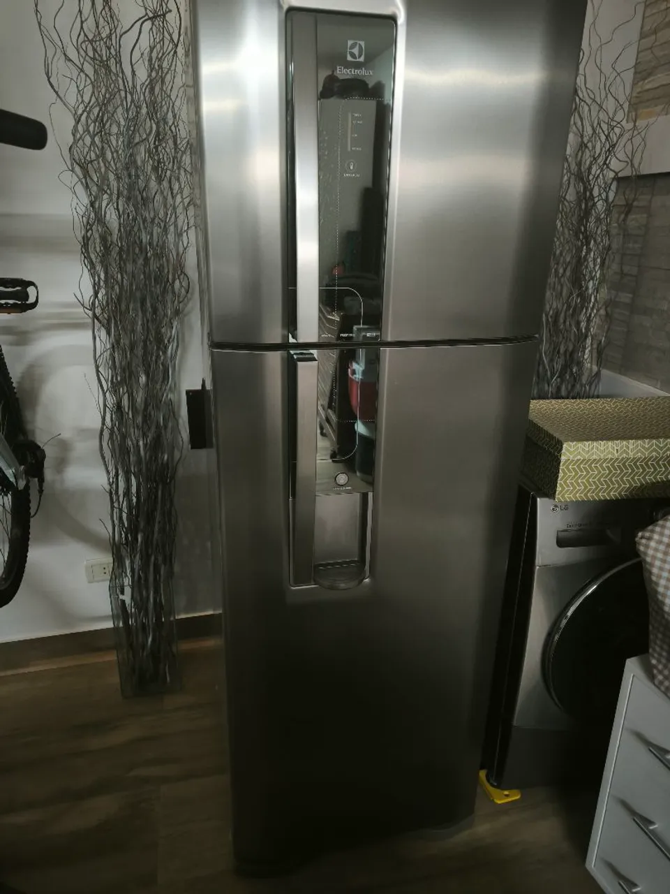 Geladeira Electrolux - DW42X - pouco uso
