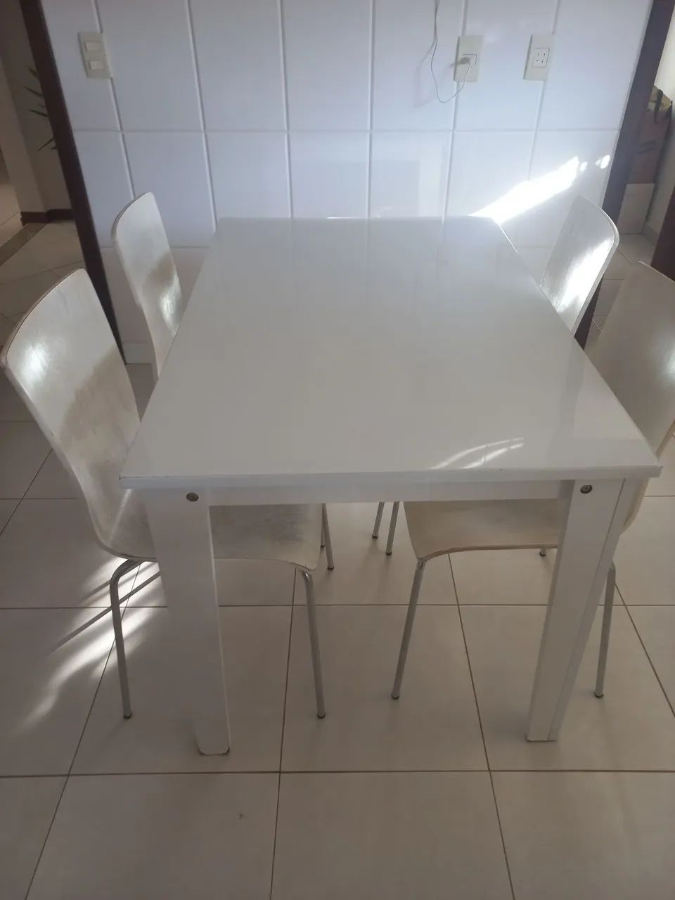 Mesa com tampo de vidro branco - Foto 2