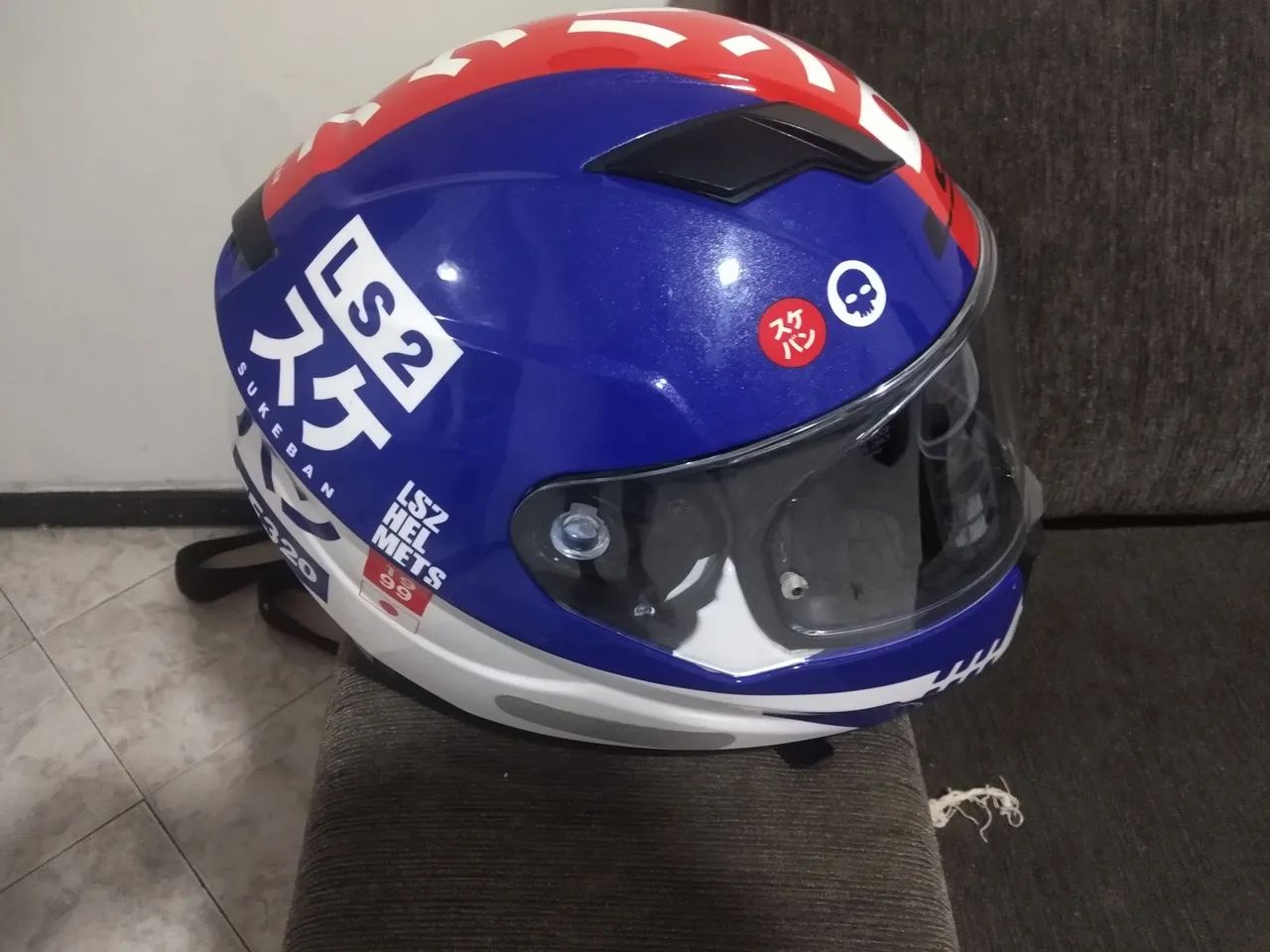 Capacete LS2 com óculos  - Foto 4