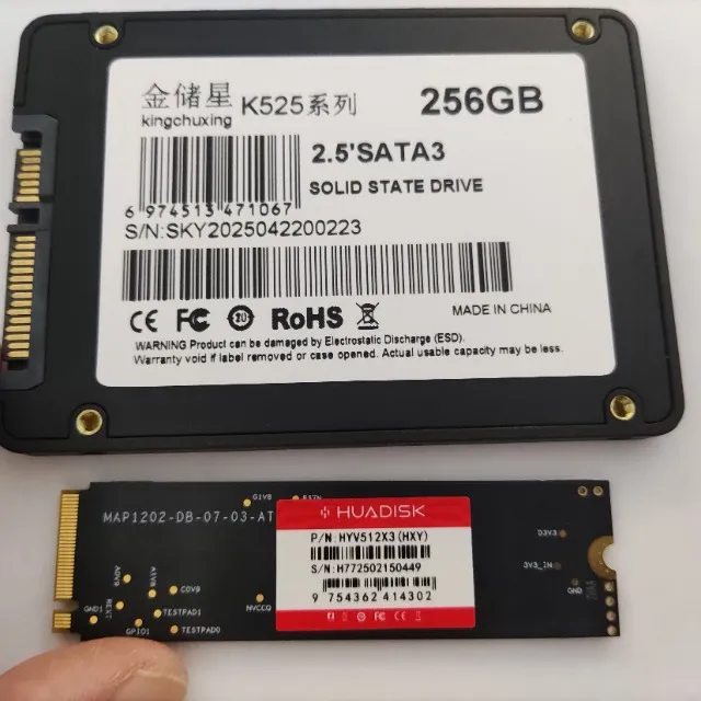 2 SSDs 1 NVMe HUADISK 512GB Gen 3x4 + 1 SATA 256GB