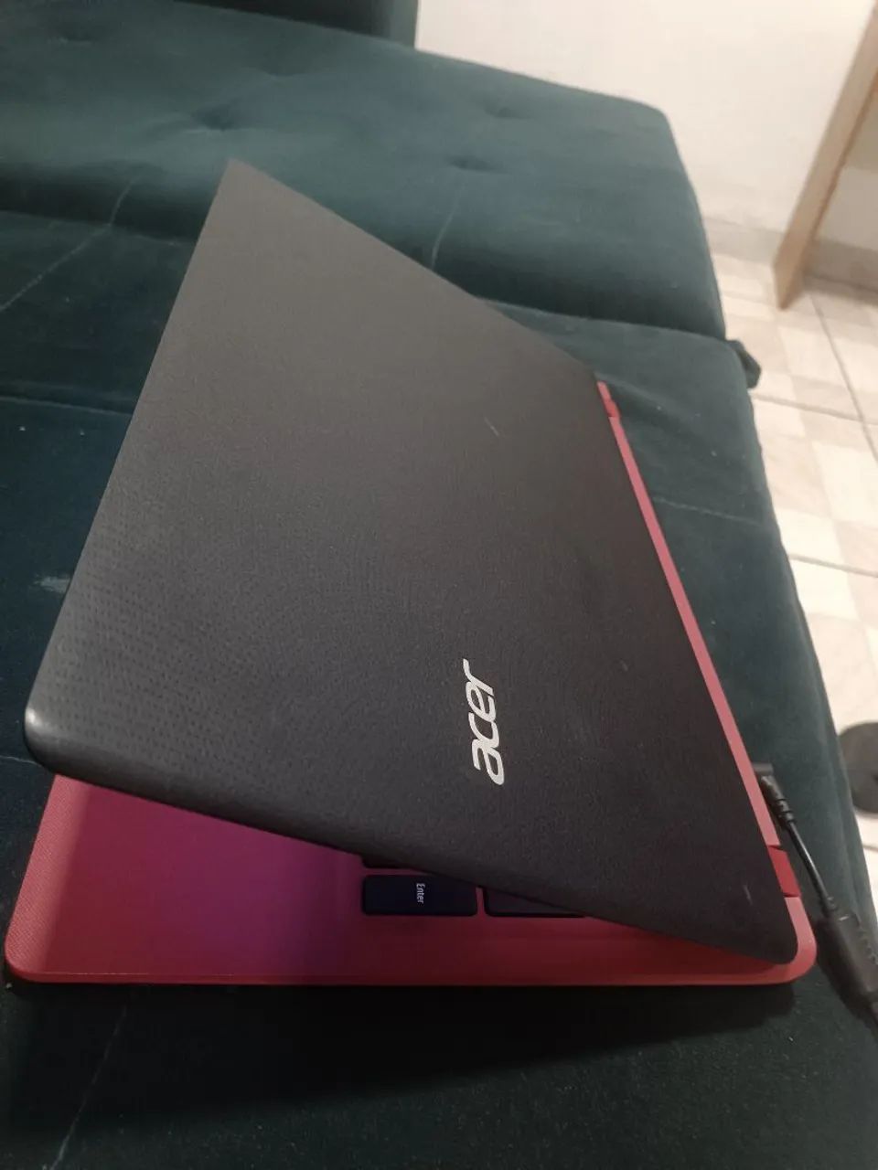 Notebook Acer Vermelho processador i5 sexta geração tela 15.6 teclado numérico  - Foto 2