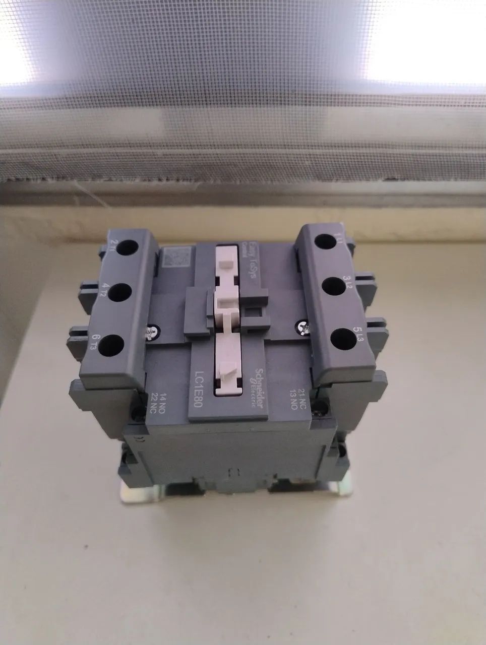 Disjuntor LC1E80 TeSys - usado - Foto 2