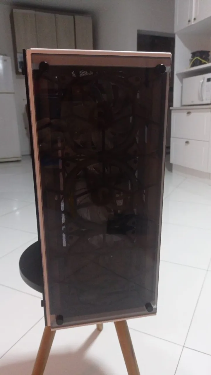Gabinete Gamer PC - Design Moderno e Elegante