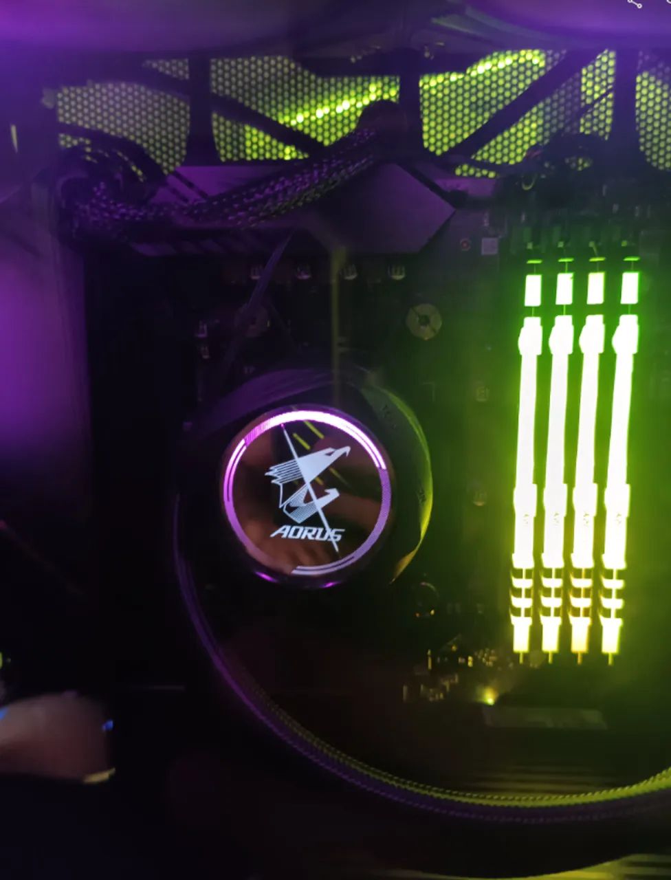 Water Cooler 240mm Gigabyte AORUS para AMD - Foto 3
