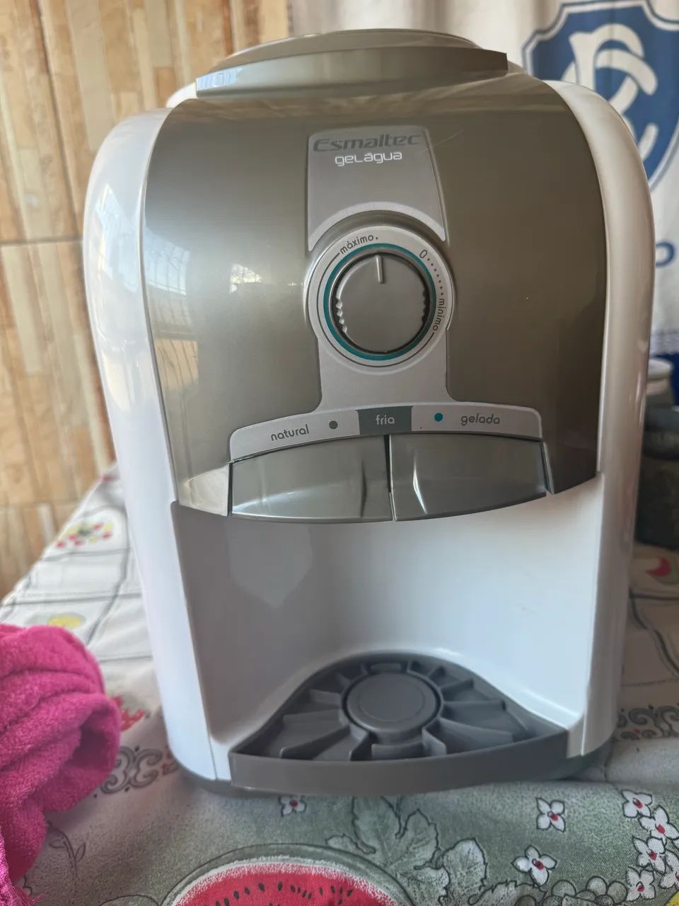 Vendo bebedouro esmaltec