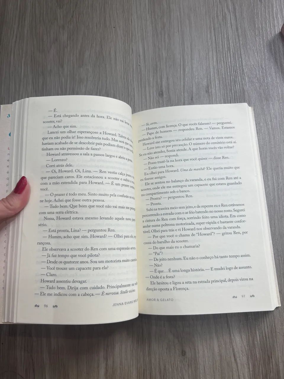 Livro Amor e Gelato  - Foto 4