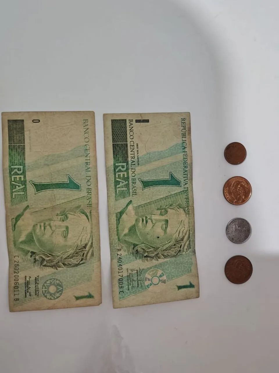 Coleção de moedas e cédulas antigas - Foto 4