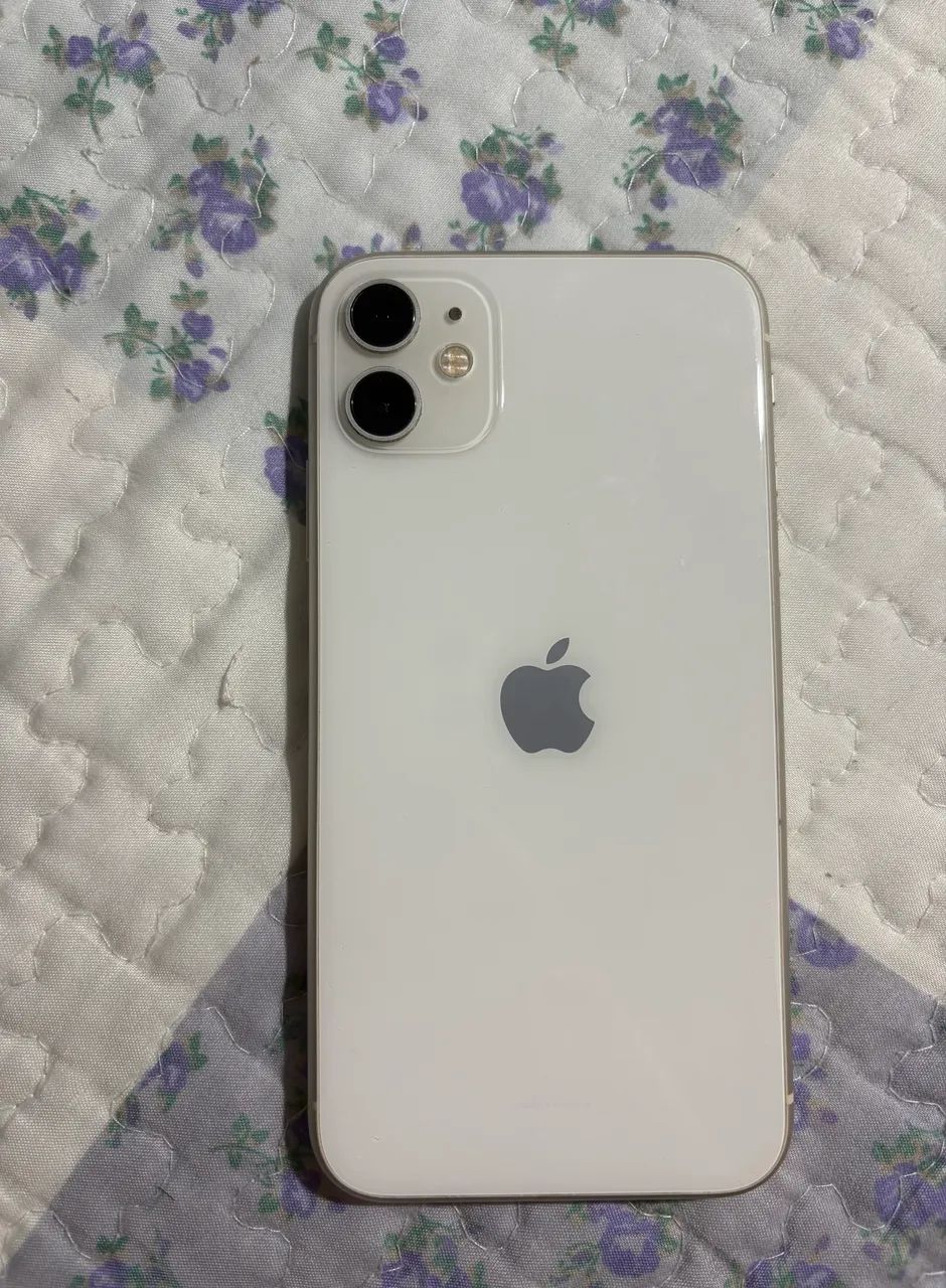 iPhone 11 - 64GB (Usado)