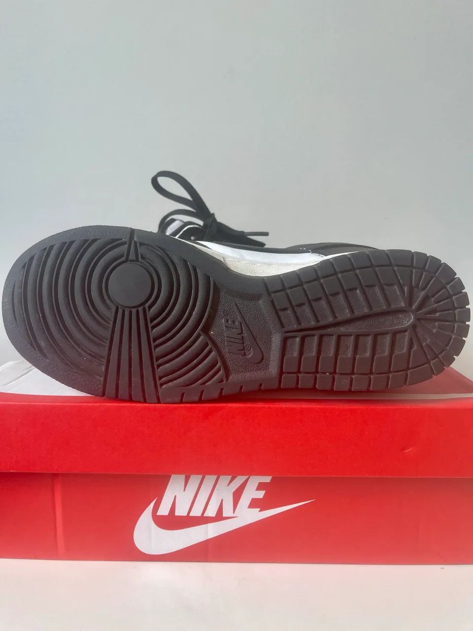tênis nike dunk low panda original preto e branco tam 40 - Foto 4