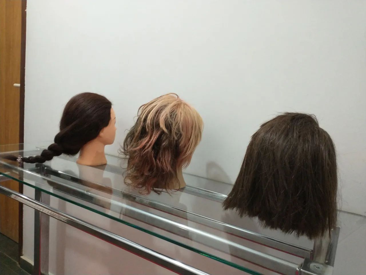 Manequim Cabeças femininas para salões.  - Foto 2