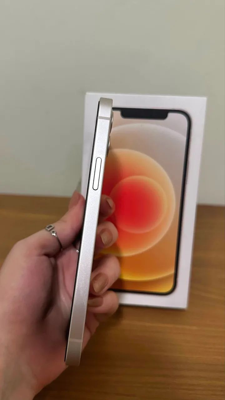 iPhone 12 