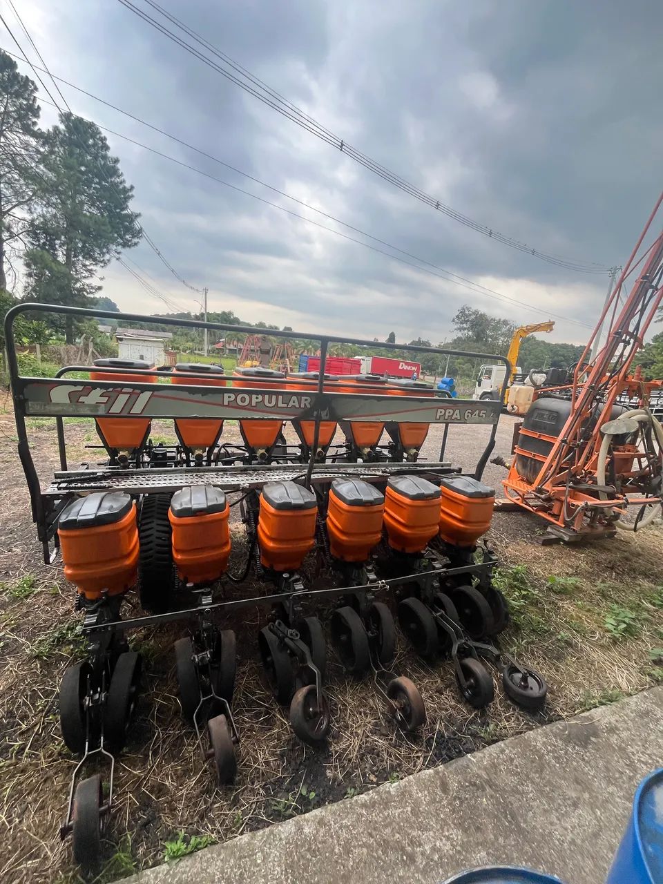 Plantadeira Sfil/Massey/Valtra 6 linhas - Foto 2