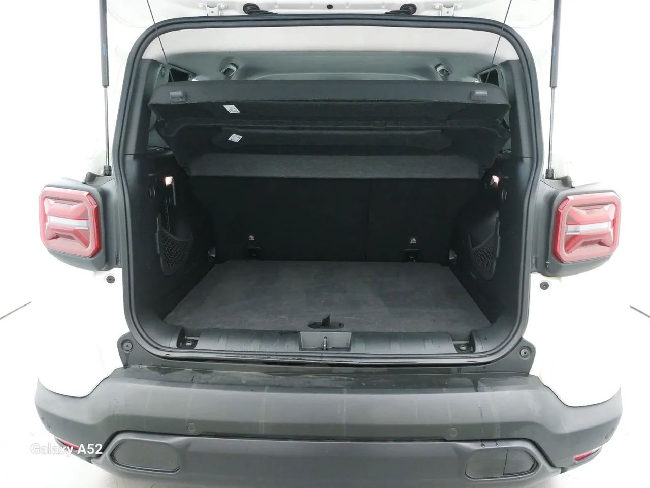Jeep Renegade Long. T270 1.3 TB 4x2 Flex Aut., foto 9 de 18