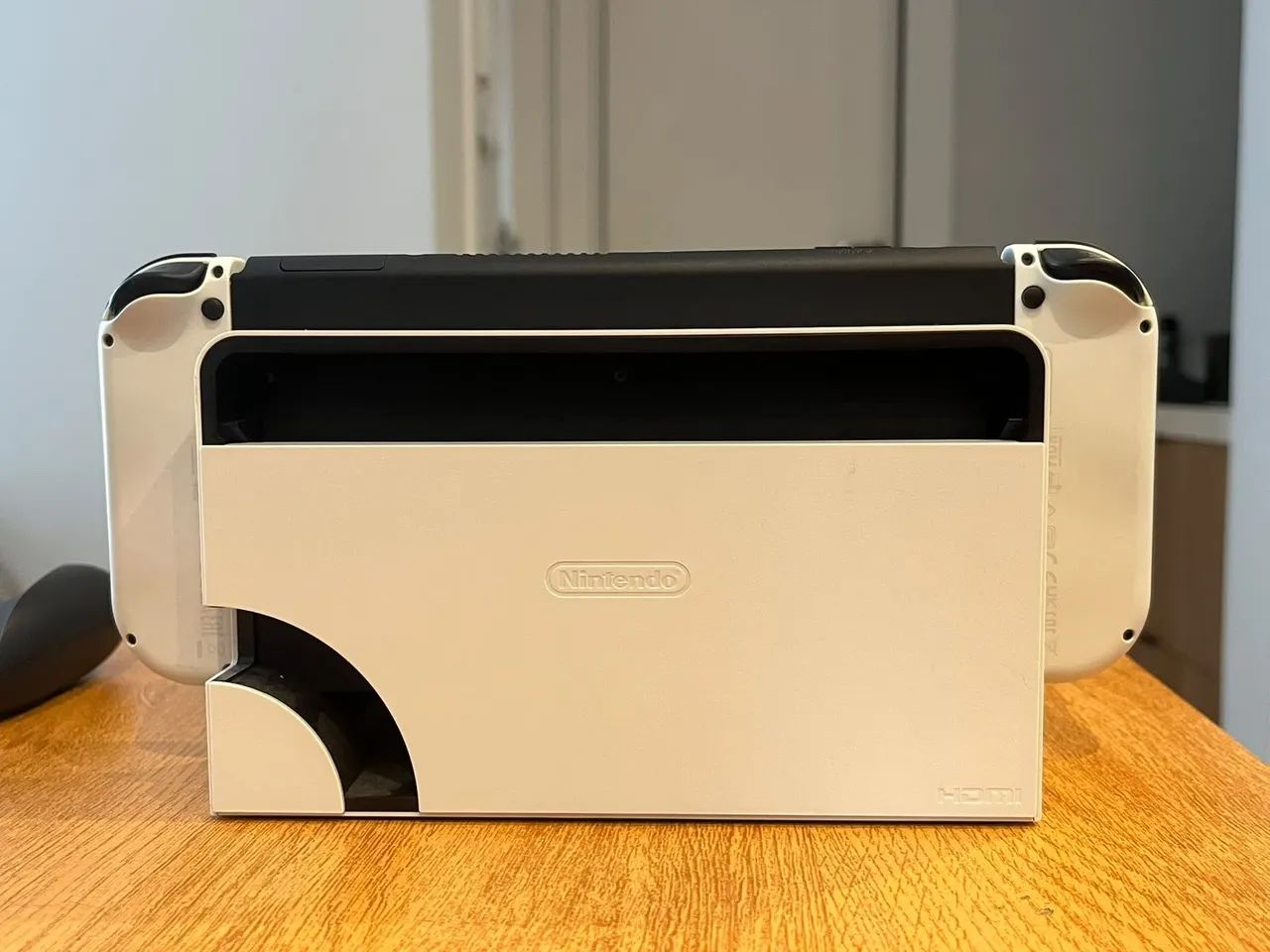 Console Nintendo Switch Oled Branco 64GB - menos de 30 horas de uso  - Foto 2