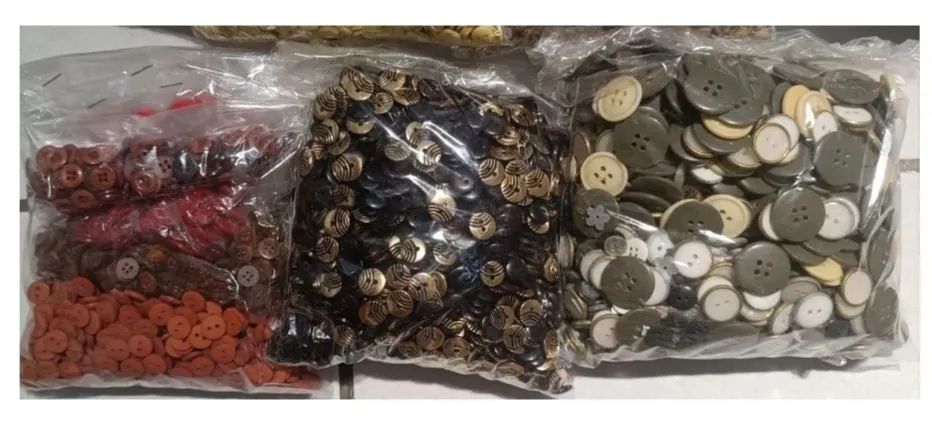 Botões para roupas - Diversos modelos e tamanhos  - Foto 2