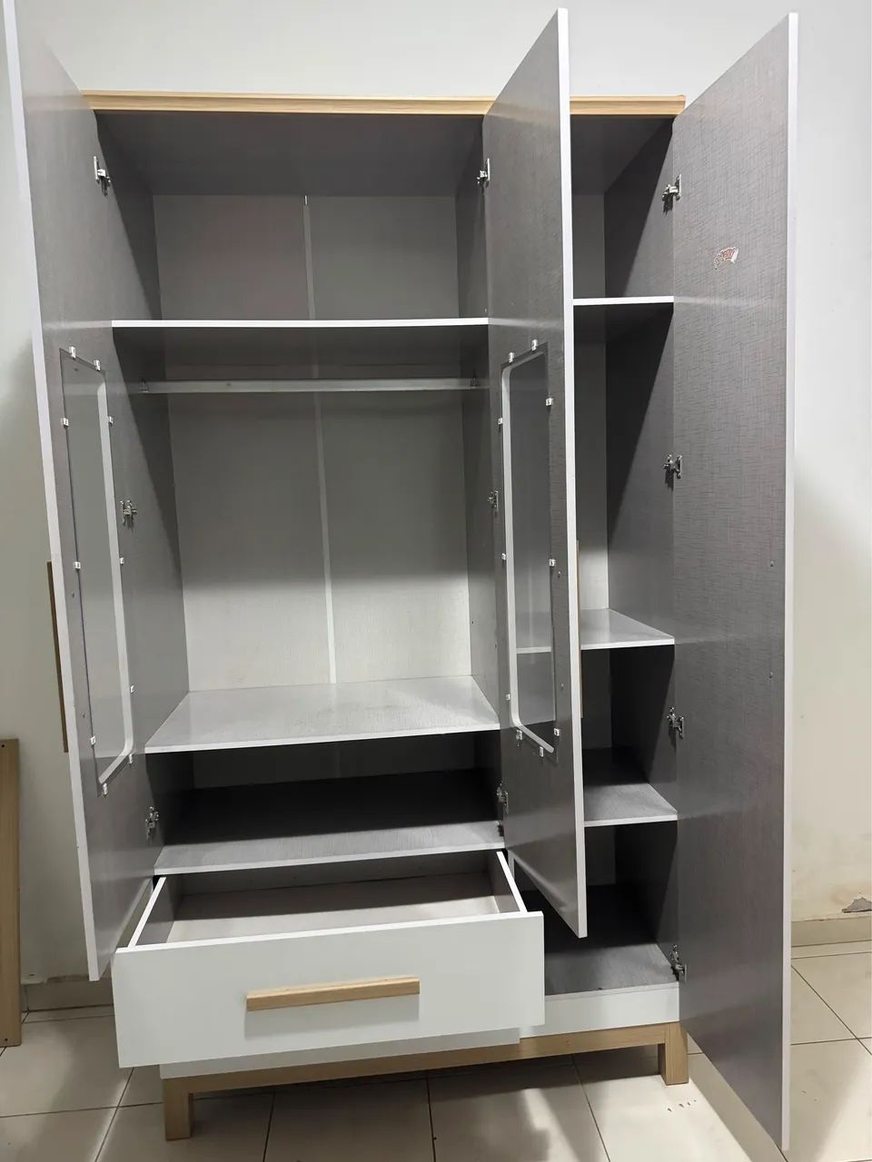 Vendo Guarda Roupa de bebê! Muito novo - Foto 2