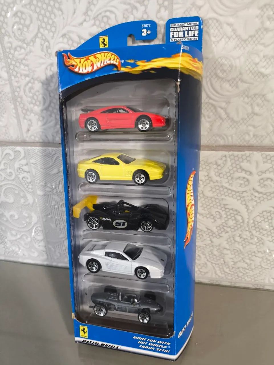 Pack Hot Wheels Ferrari com 5 miniaturas - anos 2000
