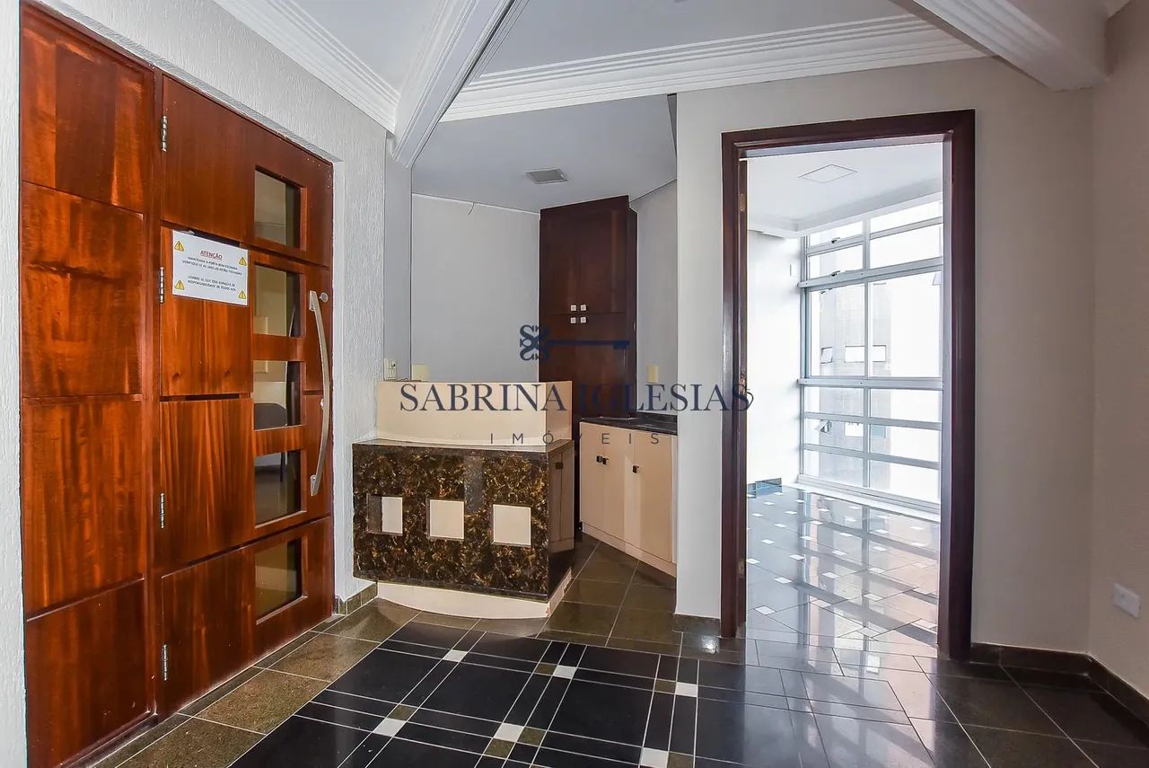 SALA COMERCIAL PARA VENDA NO CENTRO DE CURITIBA Ed. MAUÁ .