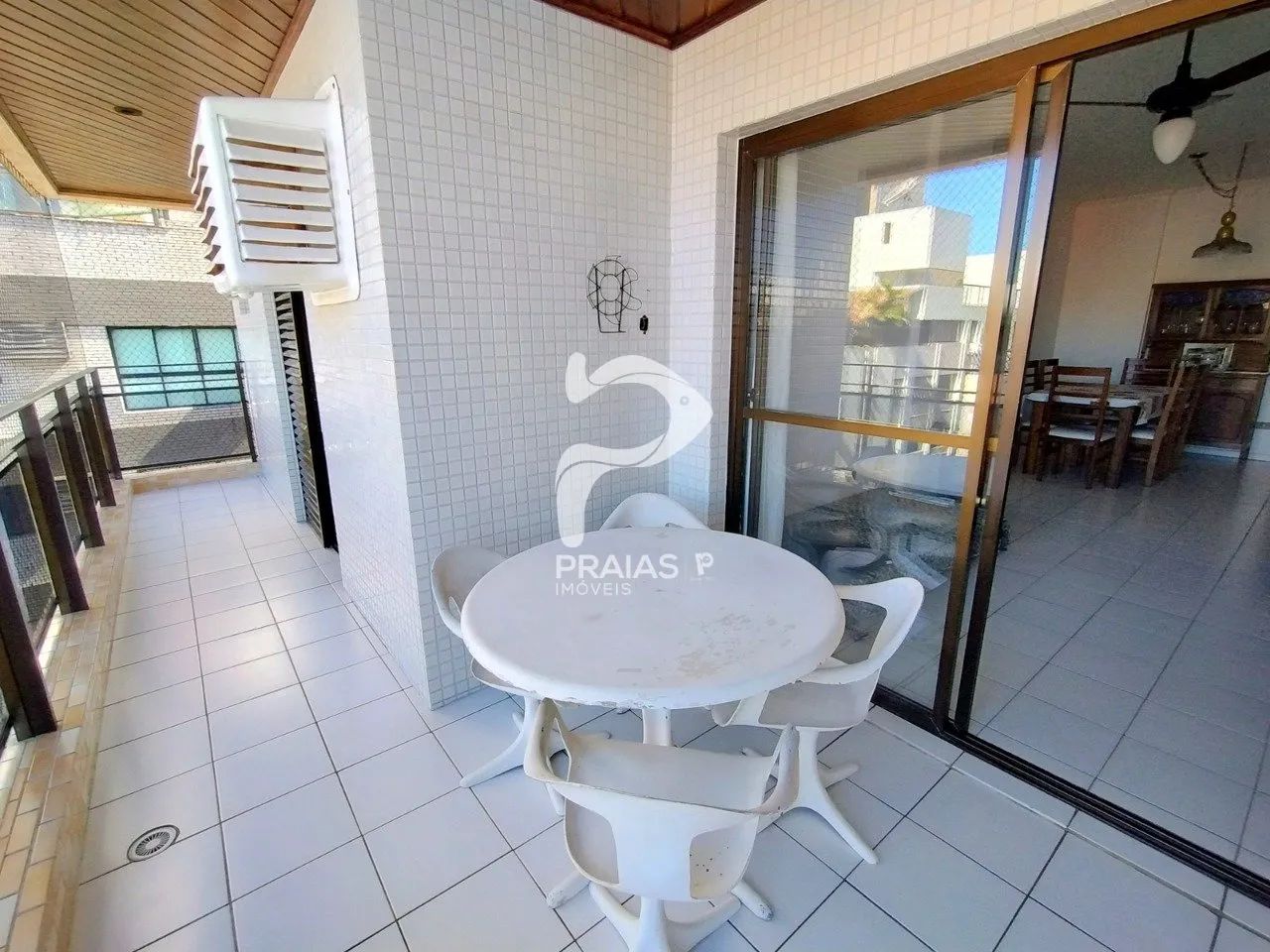 Apartamento com varanda, 3 dormitórios, Enseada, Guarujá