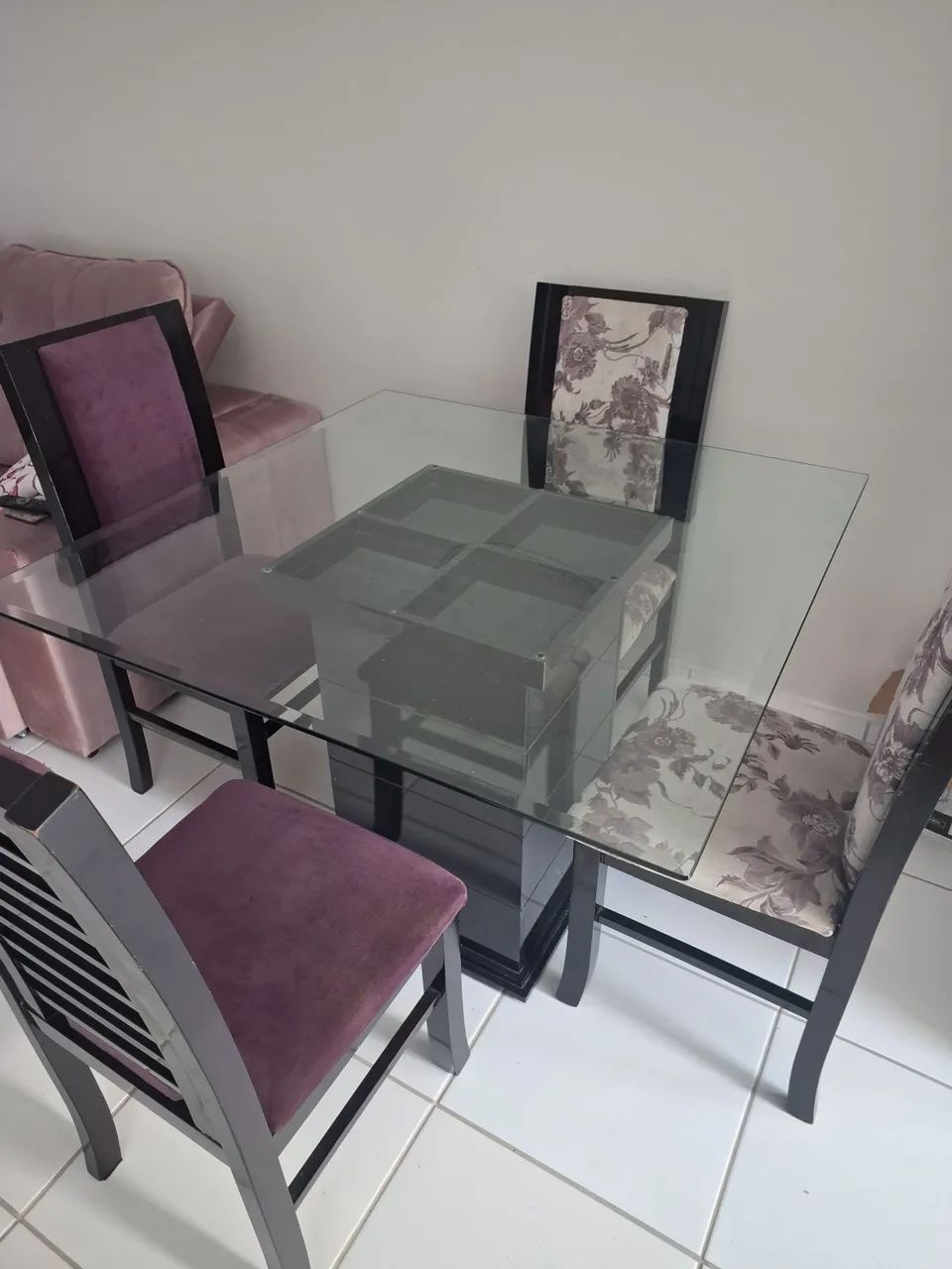 Mesa + 4 cadeiras