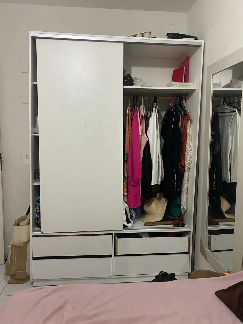 Guarda roupa uma porta e 4 gavetas  - Foto 2