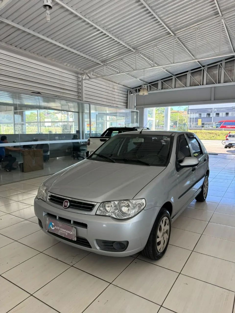 Fiat Palio Celebration 1.0 Fire Flex 8V 4P 2014 - Foto 2