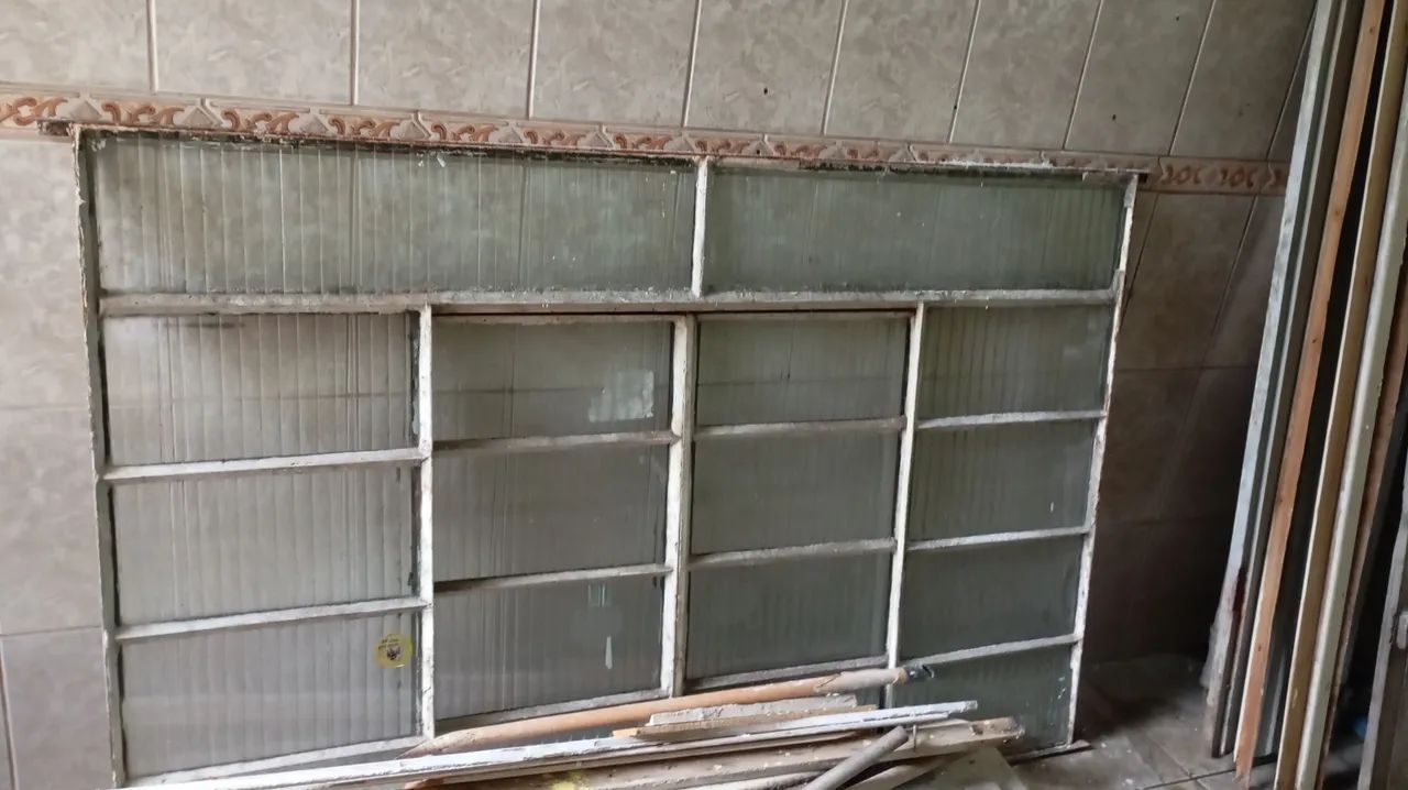 Vitror de ferro com vidro