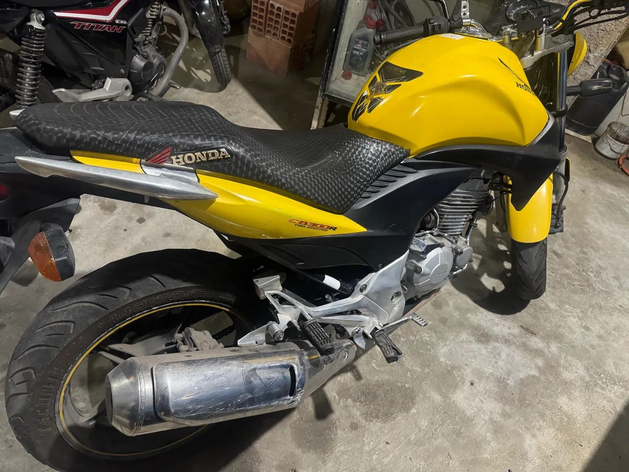 CB 300 - Foto 2