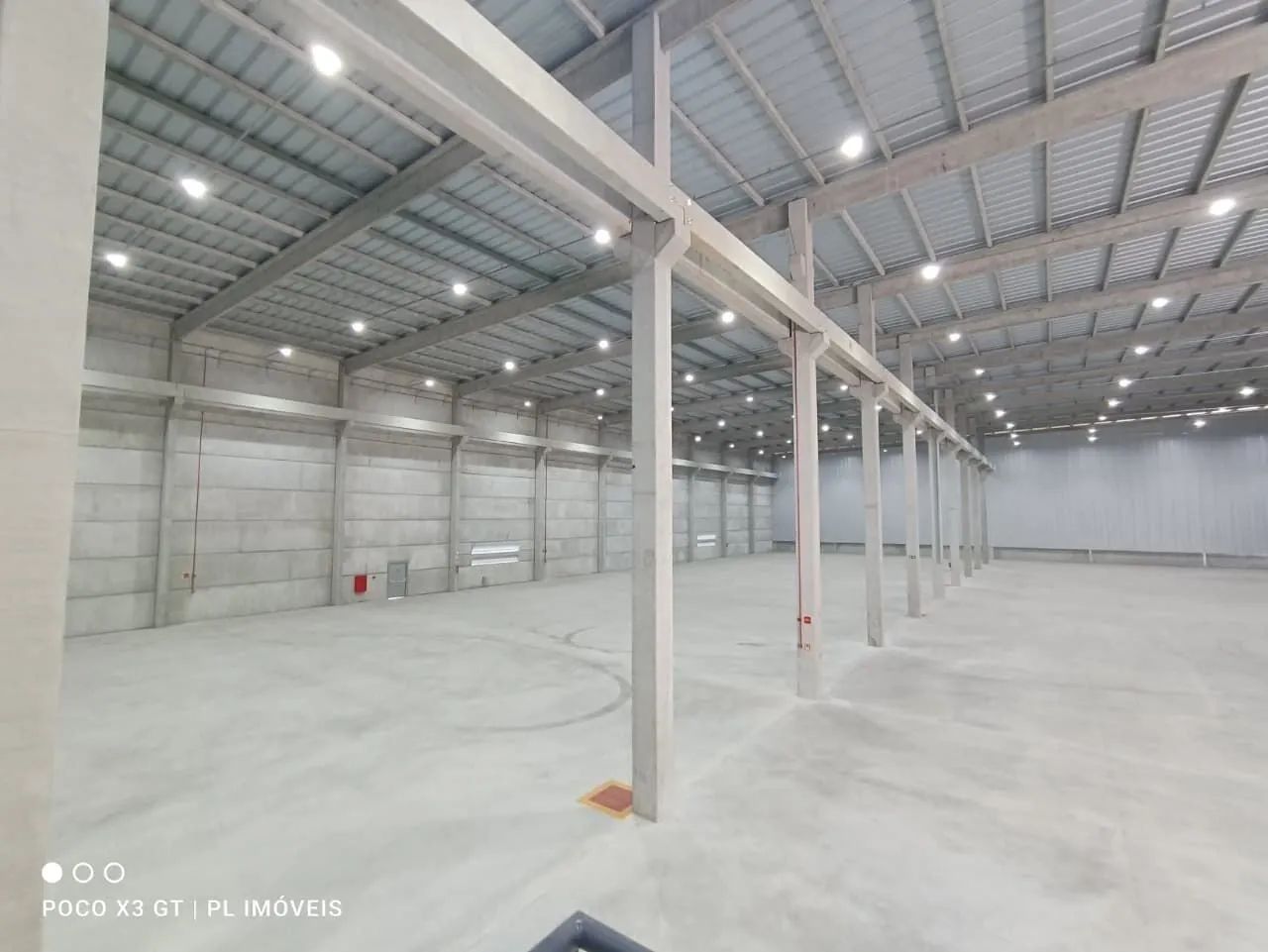 GALPÃO INDUSTRIAL PARA LOCAÇÃO EM TIJUCAS/SC