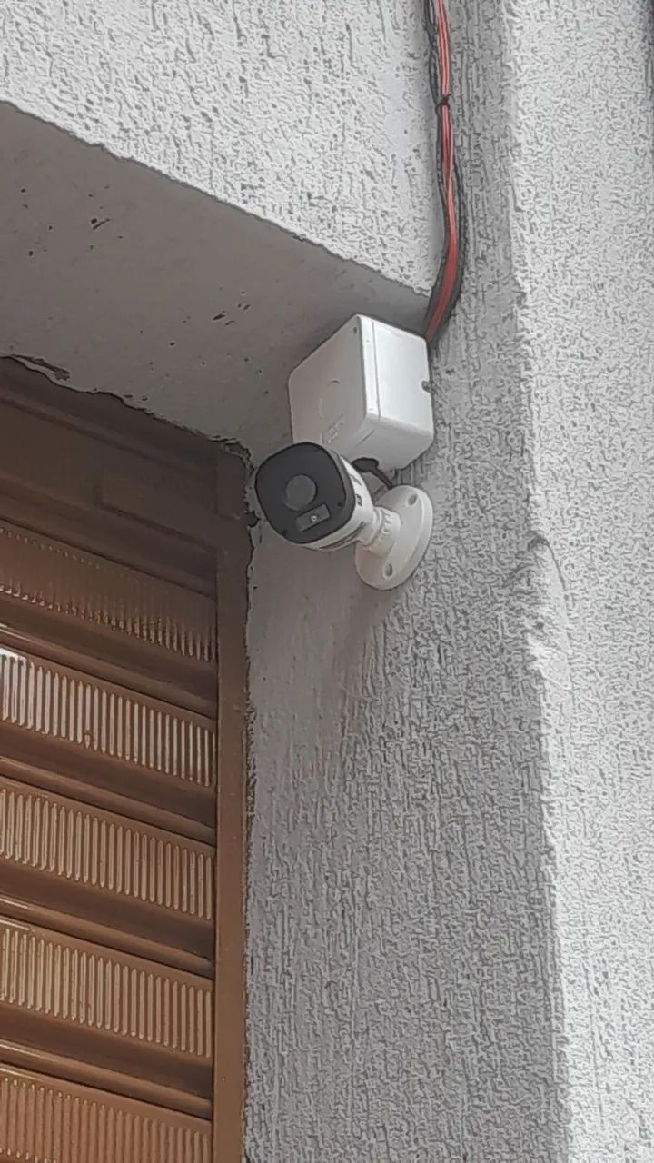 Serviços de instalação e manutenção câmeras, cerca elétrica e alarme intelbras 