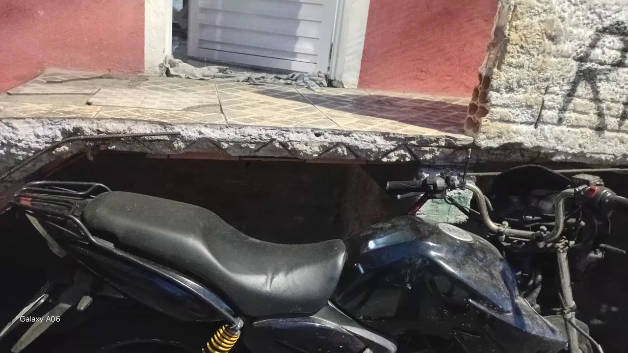 Vendo uma moto Dafra Apache 2011preta - Foto 4
