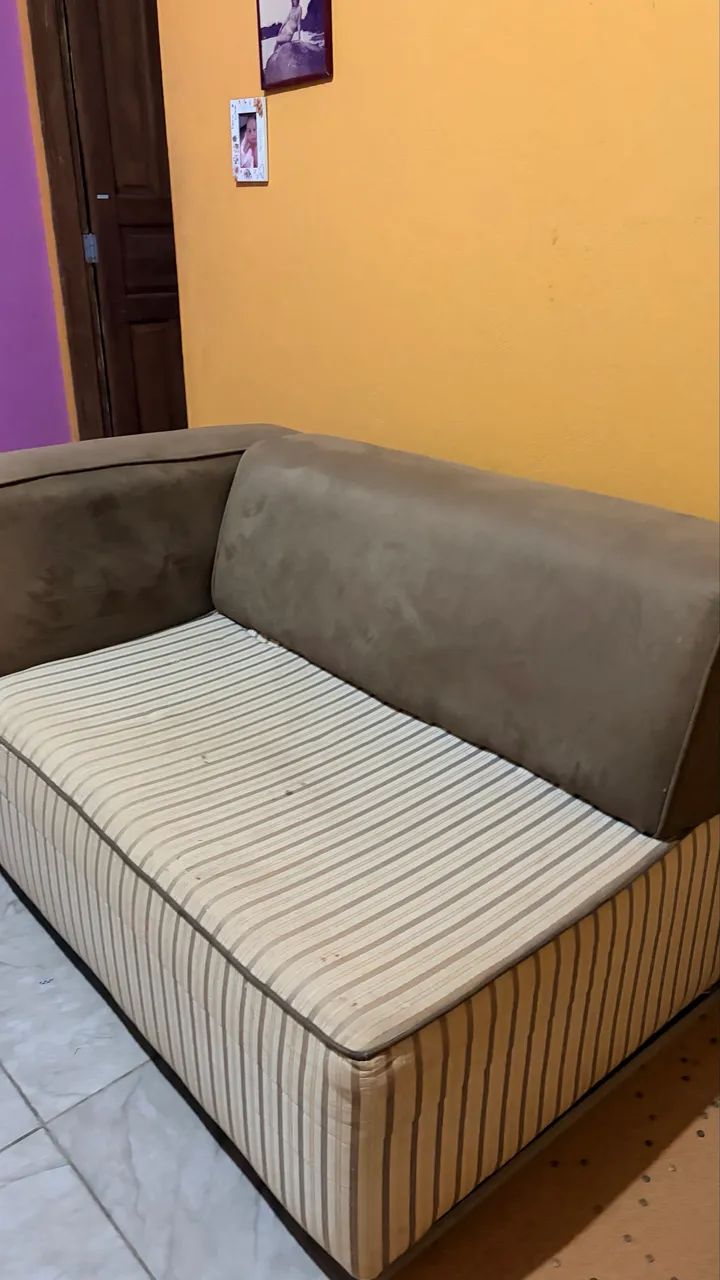 Sofá 2 lugares grande - Muito confortável e bem conservado - Foto 2